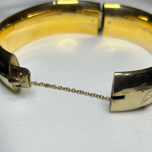 Vintage gold filled bangle bracelet by BALLOU. 1/20-12 KT gold filled. - Picture 7 of 10